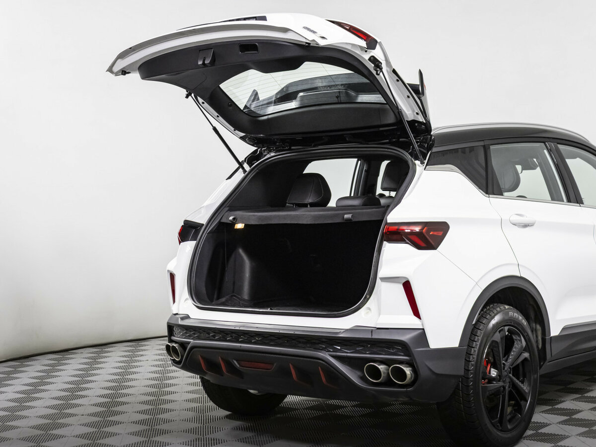 Geely Coolray I Рестайлинг, 2023 Фото №17