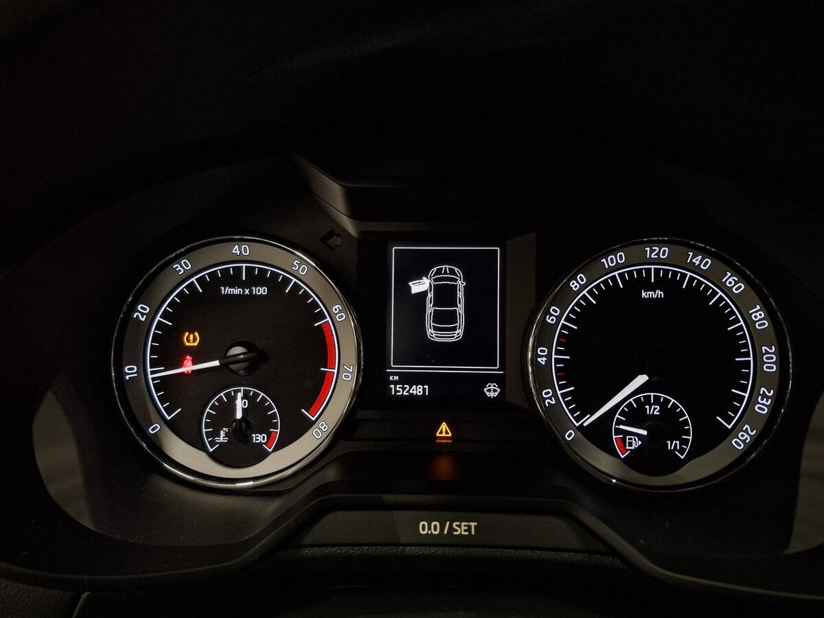 Skoda Octavia III (A7) Рестайлинг, 2020 Фото №13