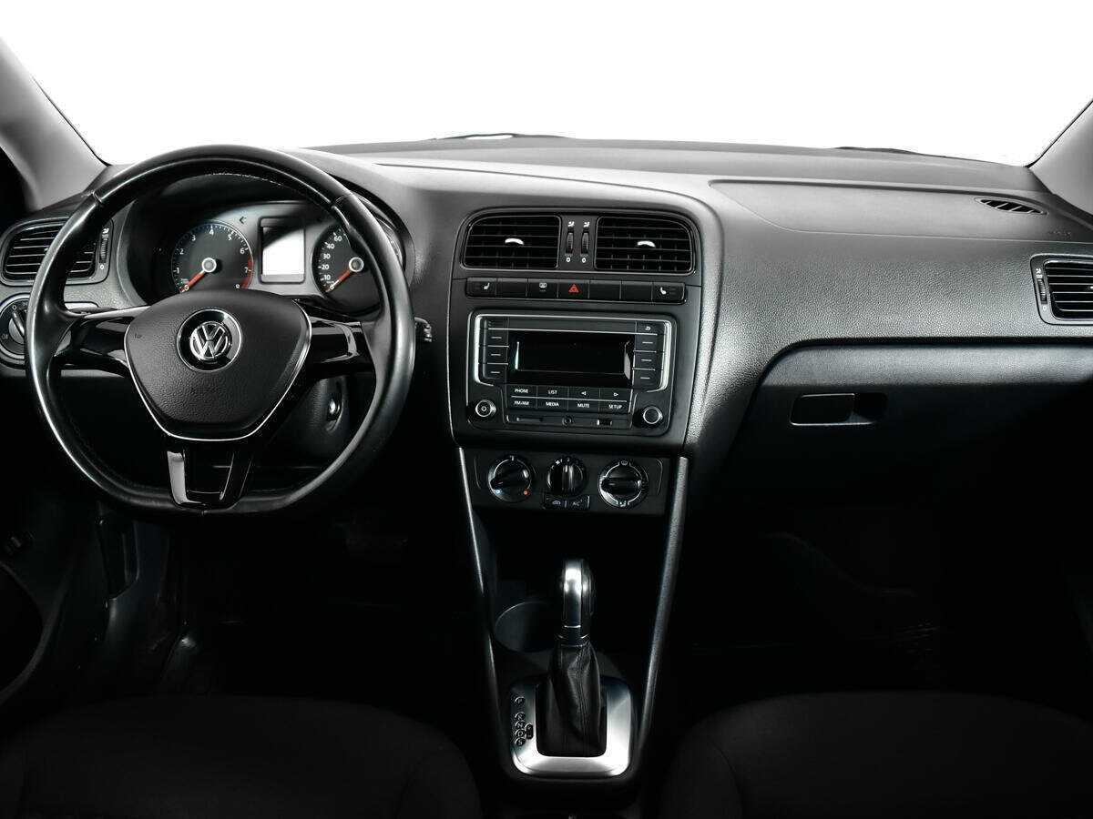 Volkswagen Polo, 2015 Фото №8