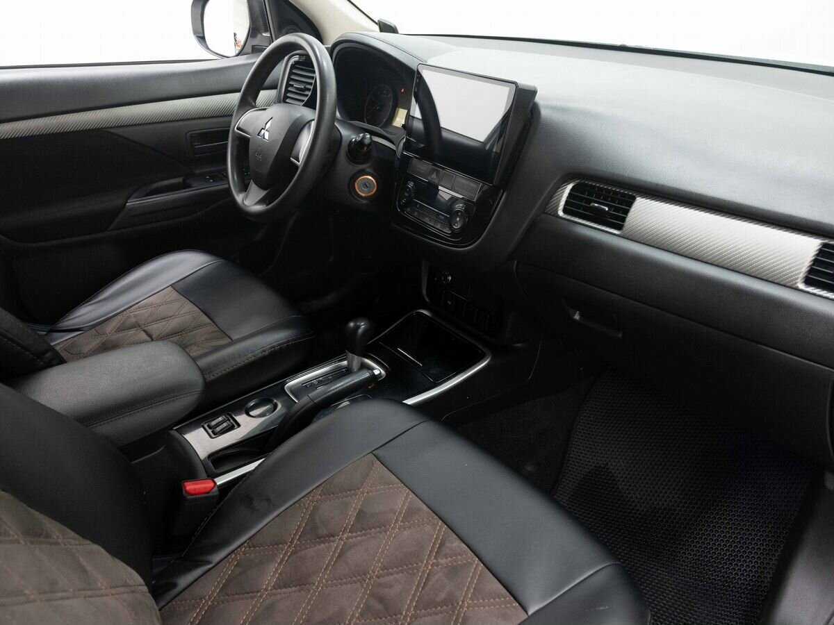 Mitsubishi Outlander, 2018 Фото №13