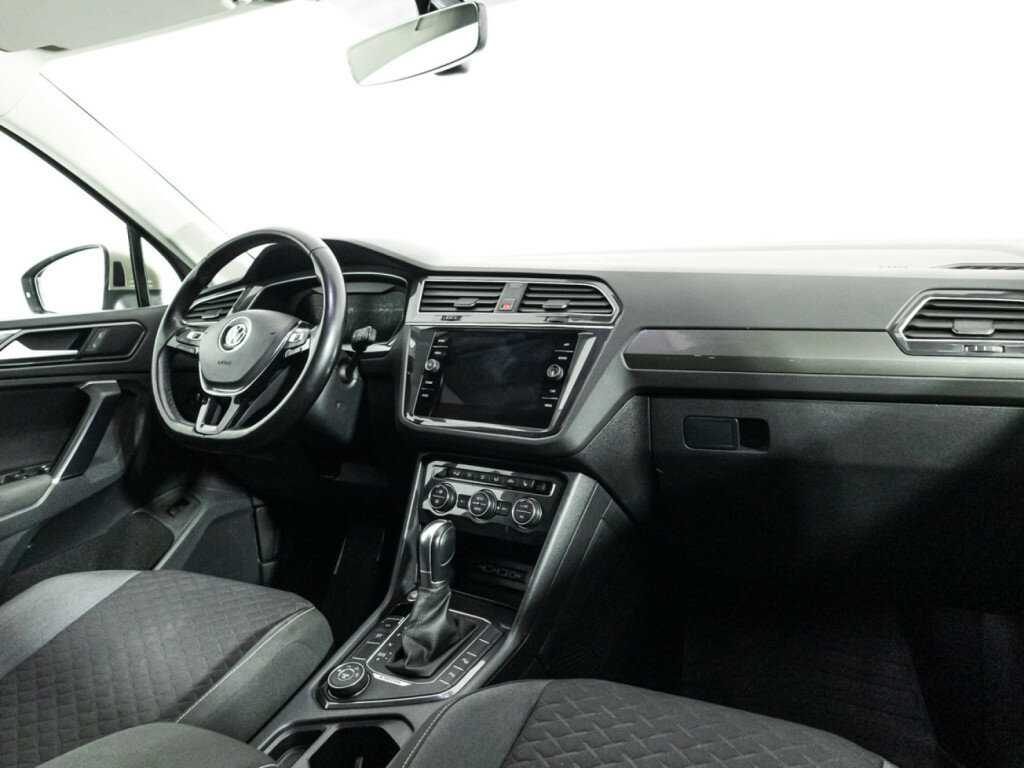 Volkswagen Tiguan, 2018 Фото №9