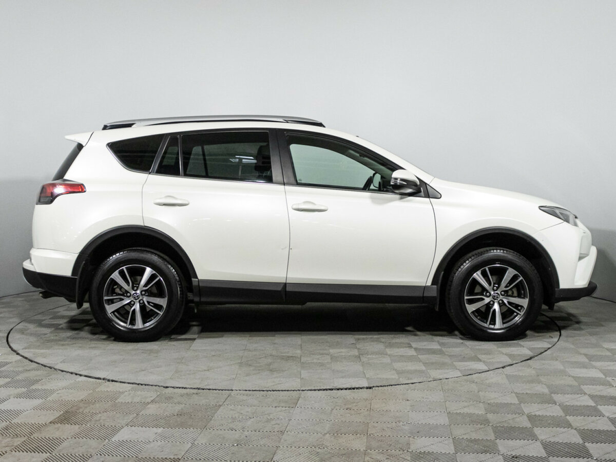 Toyota RAV4 IV (XA40) Рестайлинг, 2017 Фото №4