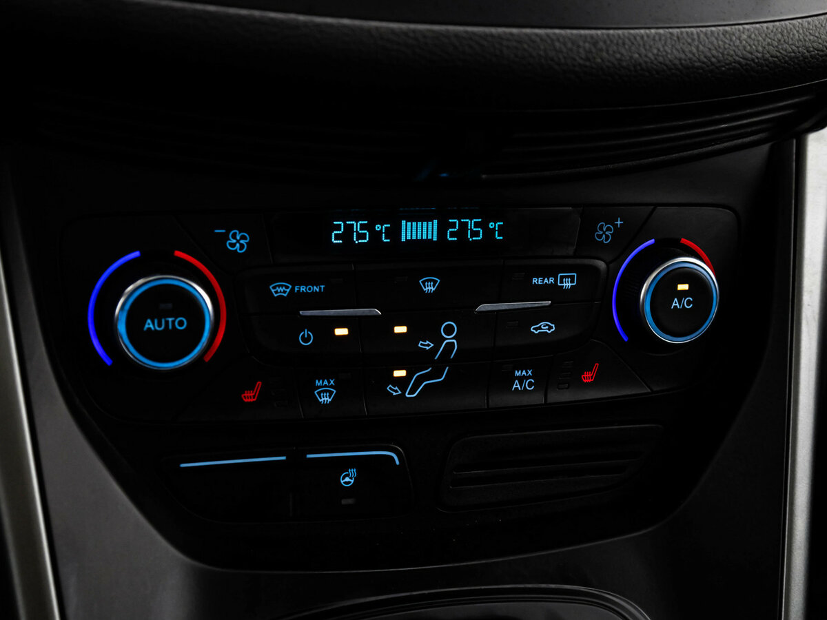 Ford Kuga II Рестайлинг, 2017 Фото №11