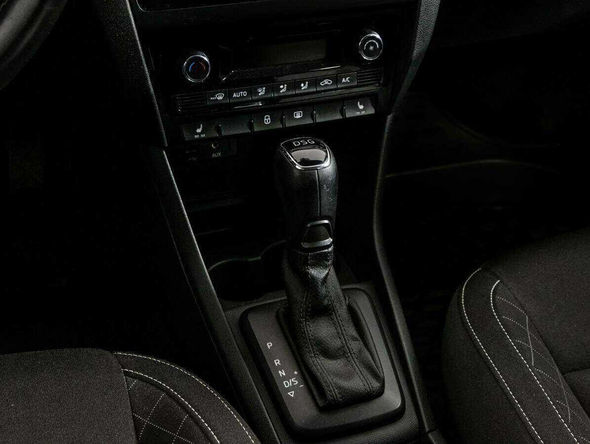 Skoda Rapid, 2017 Фото №11