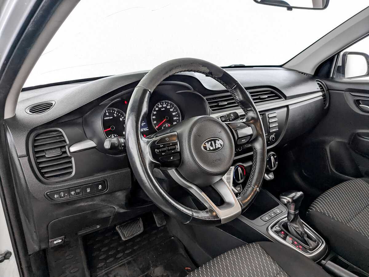 Kia Rio X-Line, 2020 Фото №16