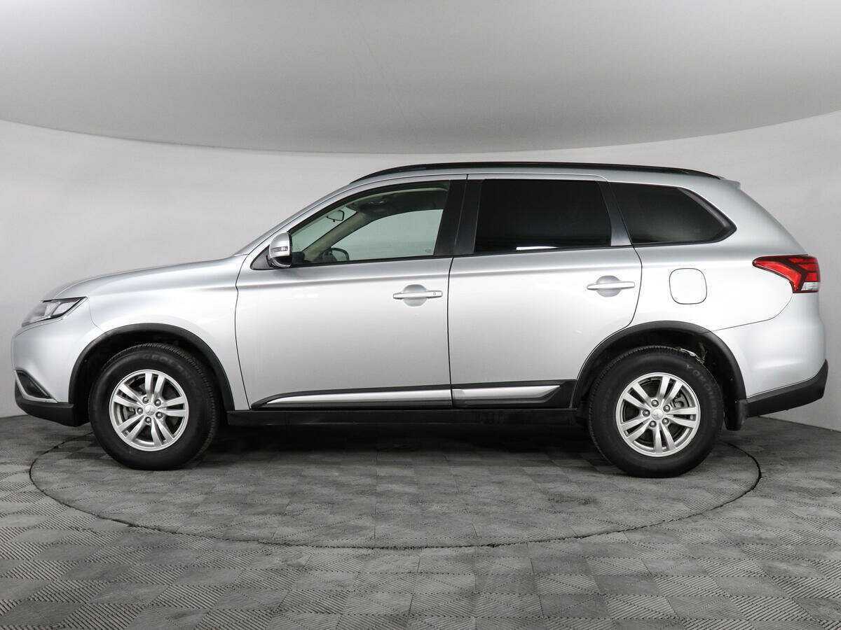 Mitsubishi Outlander, 2022 Фото №6