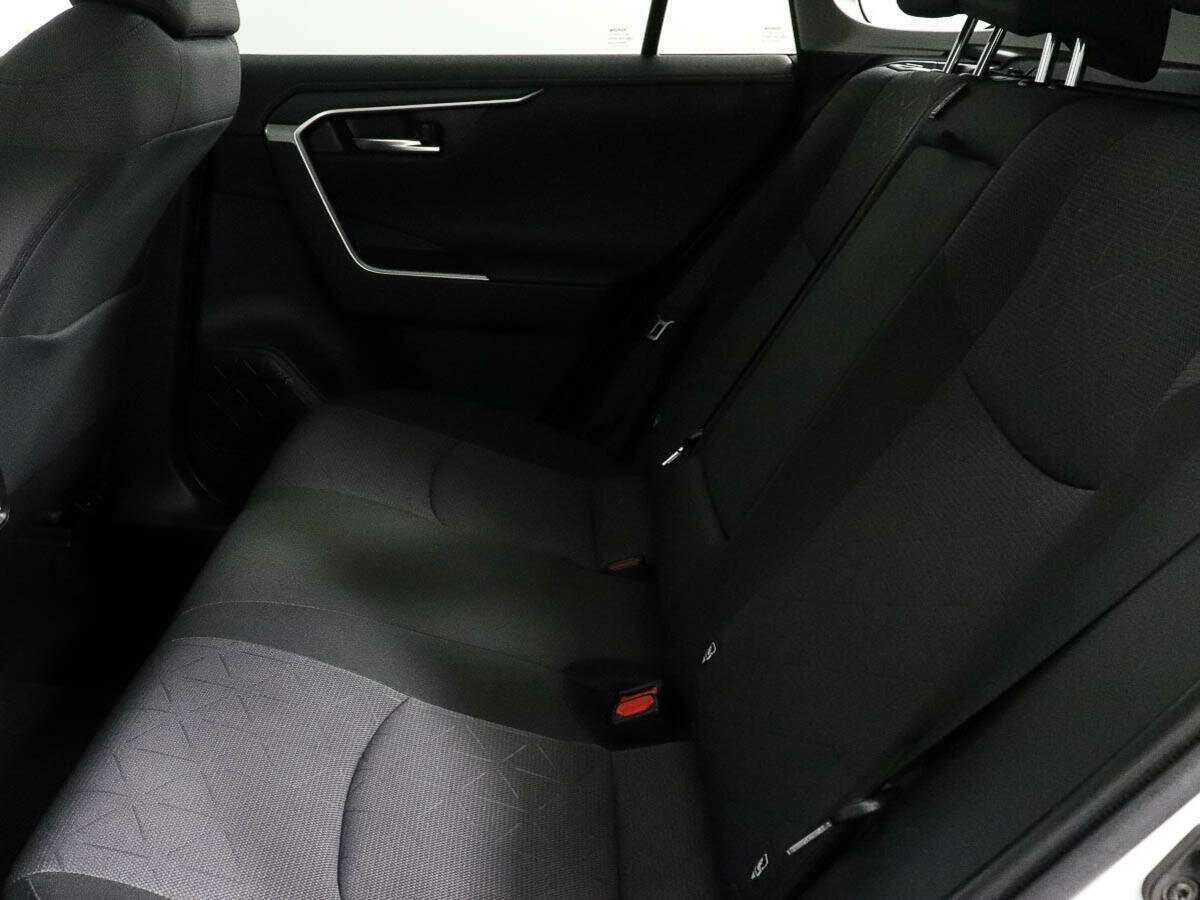 Toyota RAV4, 2020 Фото №8