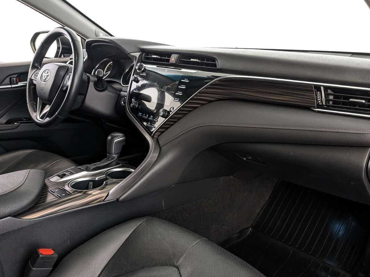 Toyota Camry, 2018 Фото №10