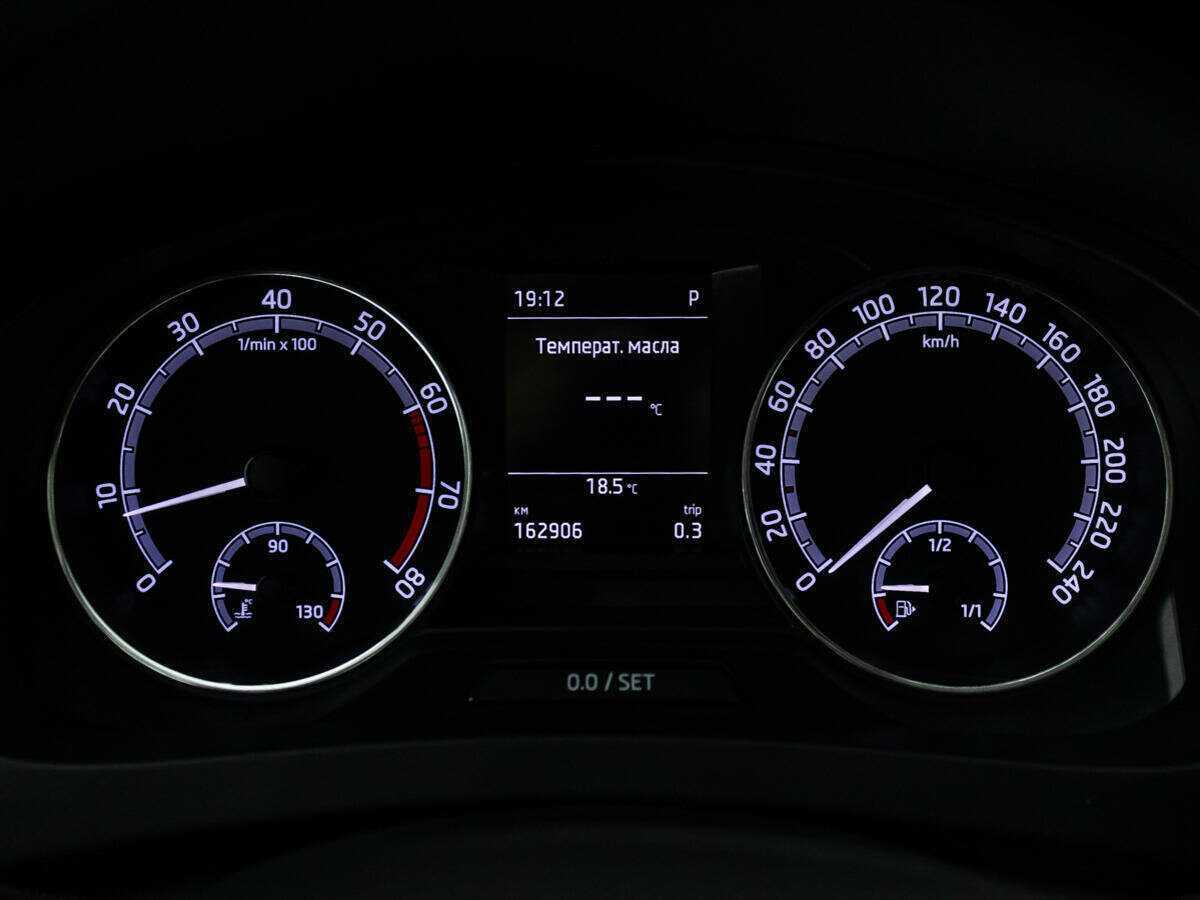 Skoda Rapid, 2017 Фото №12