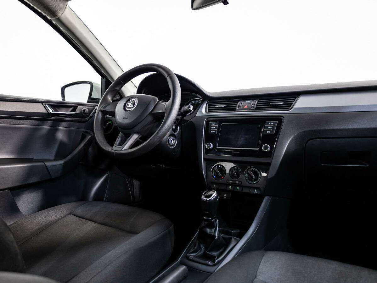 Skoda Rapid, 2017 Фото №8