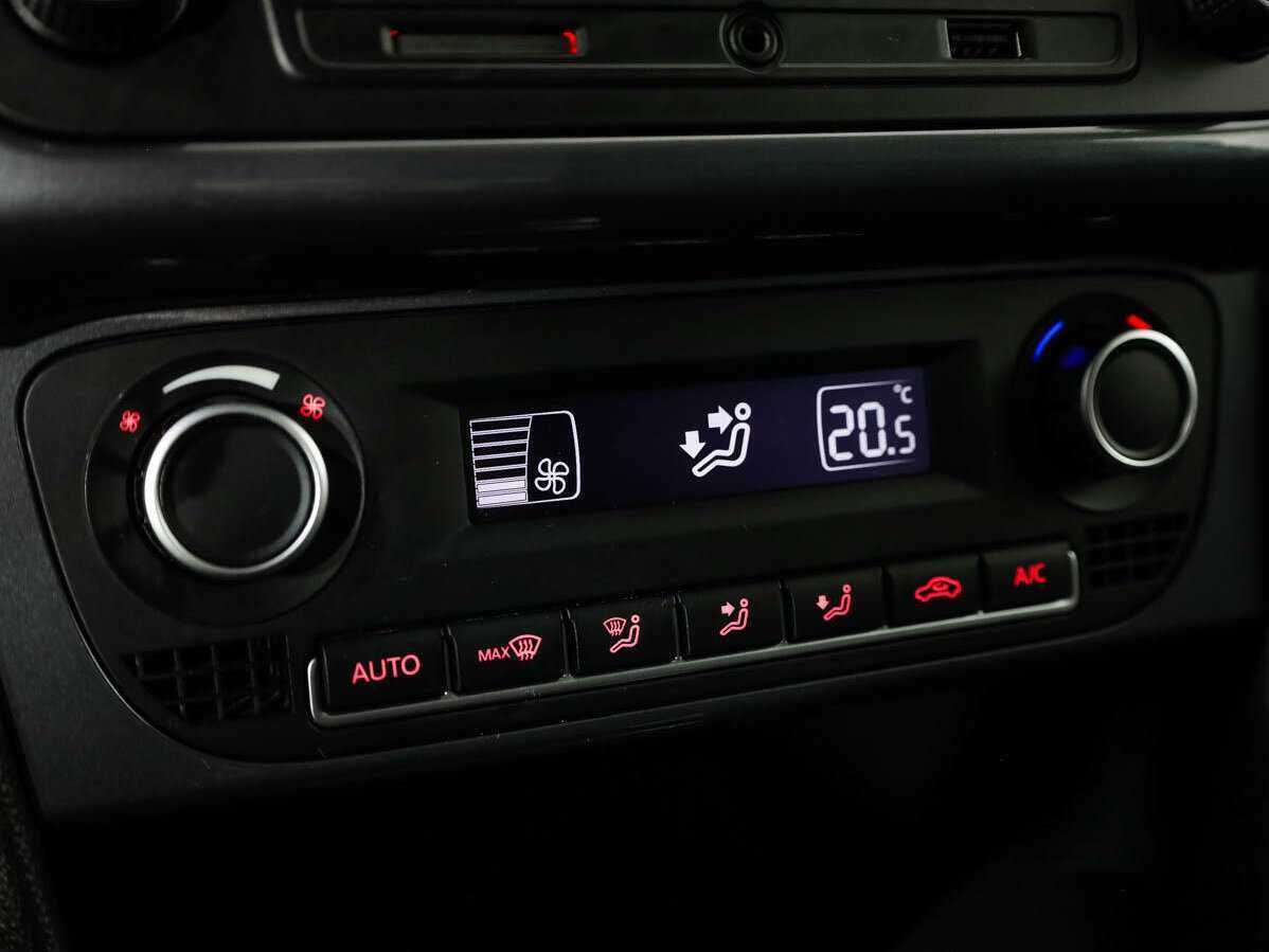 Volkswagen Polo, 2020 Фото №14