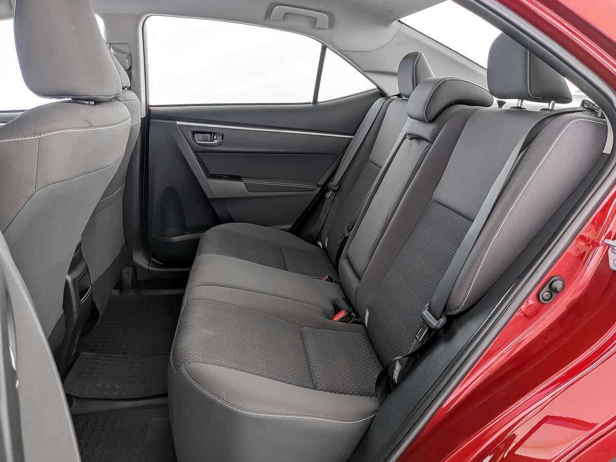 Toyota Corolla, 2018 Фото №11