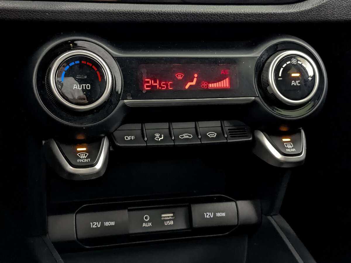 Kia Rio, 2020 Фото №17