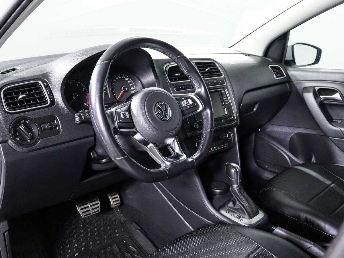Volkswagen Polo, 2018 Фото №14