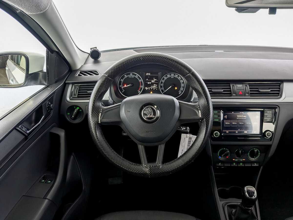 Skoda Rapid, 2017 Фото №19