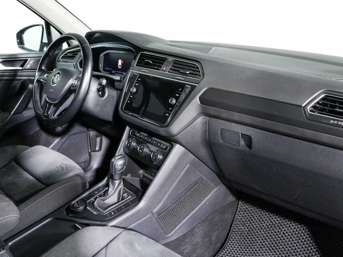 Volkswagen Tiguan, 2019 Фото №9