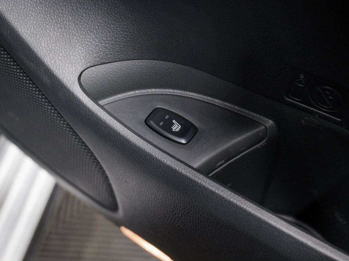 Mitsubishi Pajero Sport, 2018 Фото №16