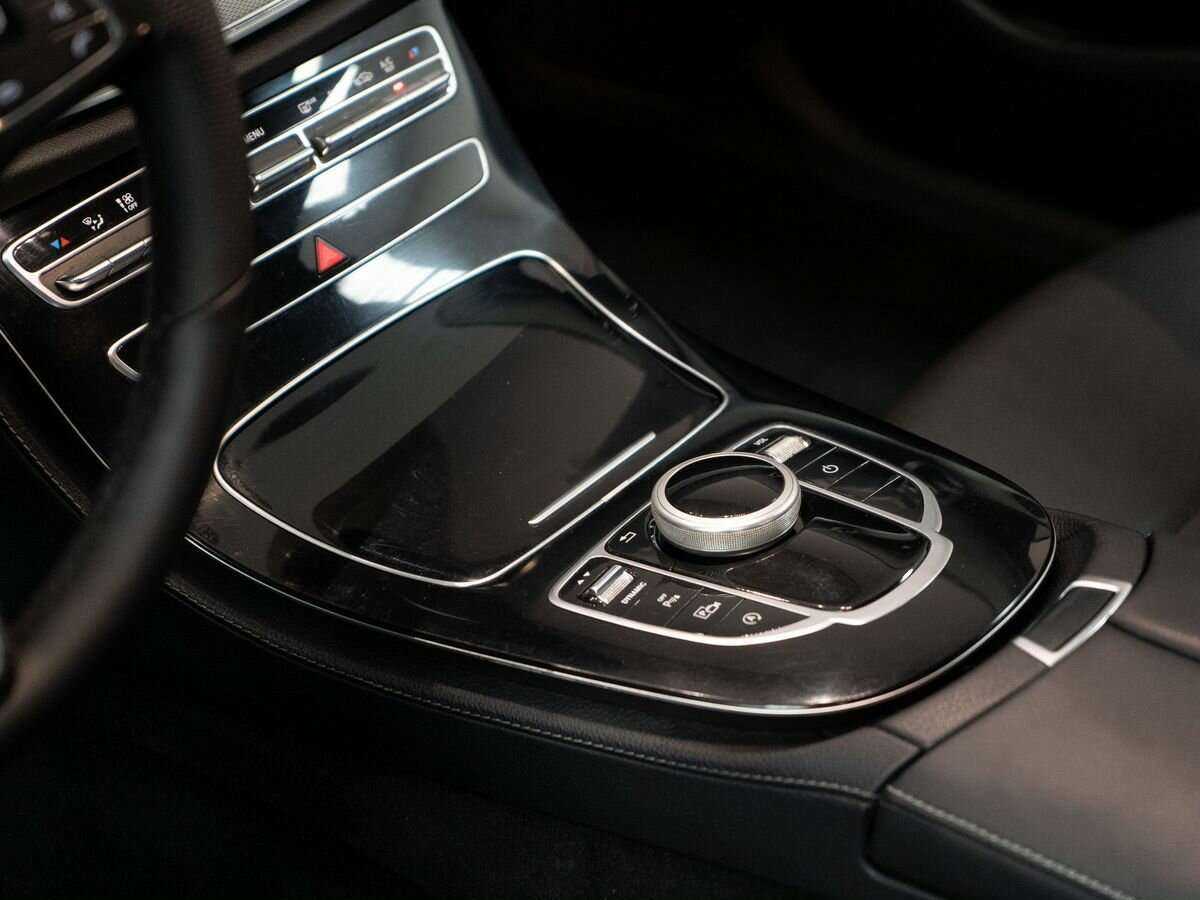 Mercedes-Benz E-Класс 200, 2017 Фото №13