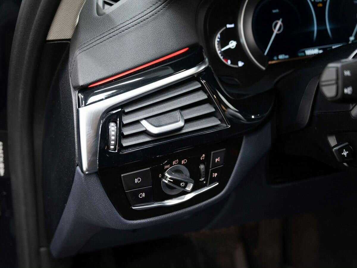 BMW 5 серии 520d xDrive, 2017 Фото №18