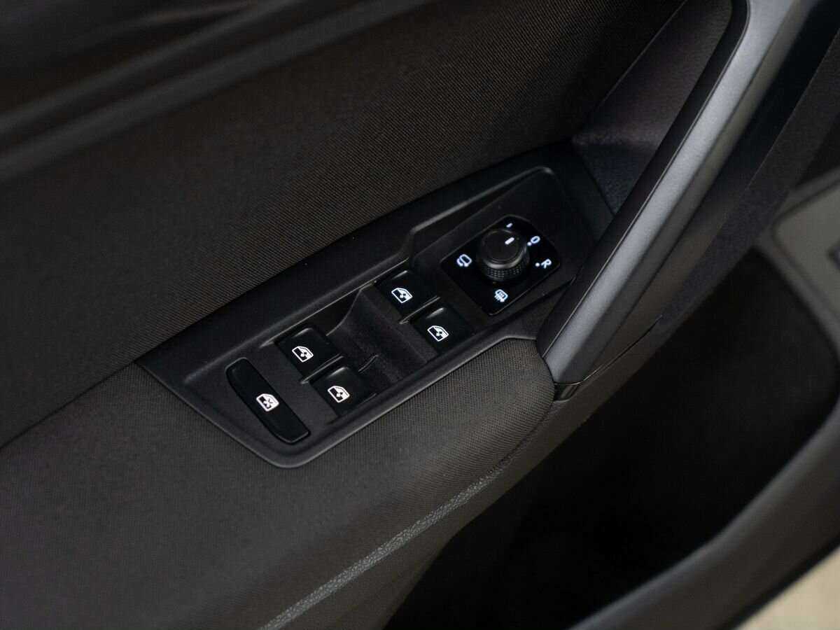 Volkswagen Tiguan, 2019 Фото №14