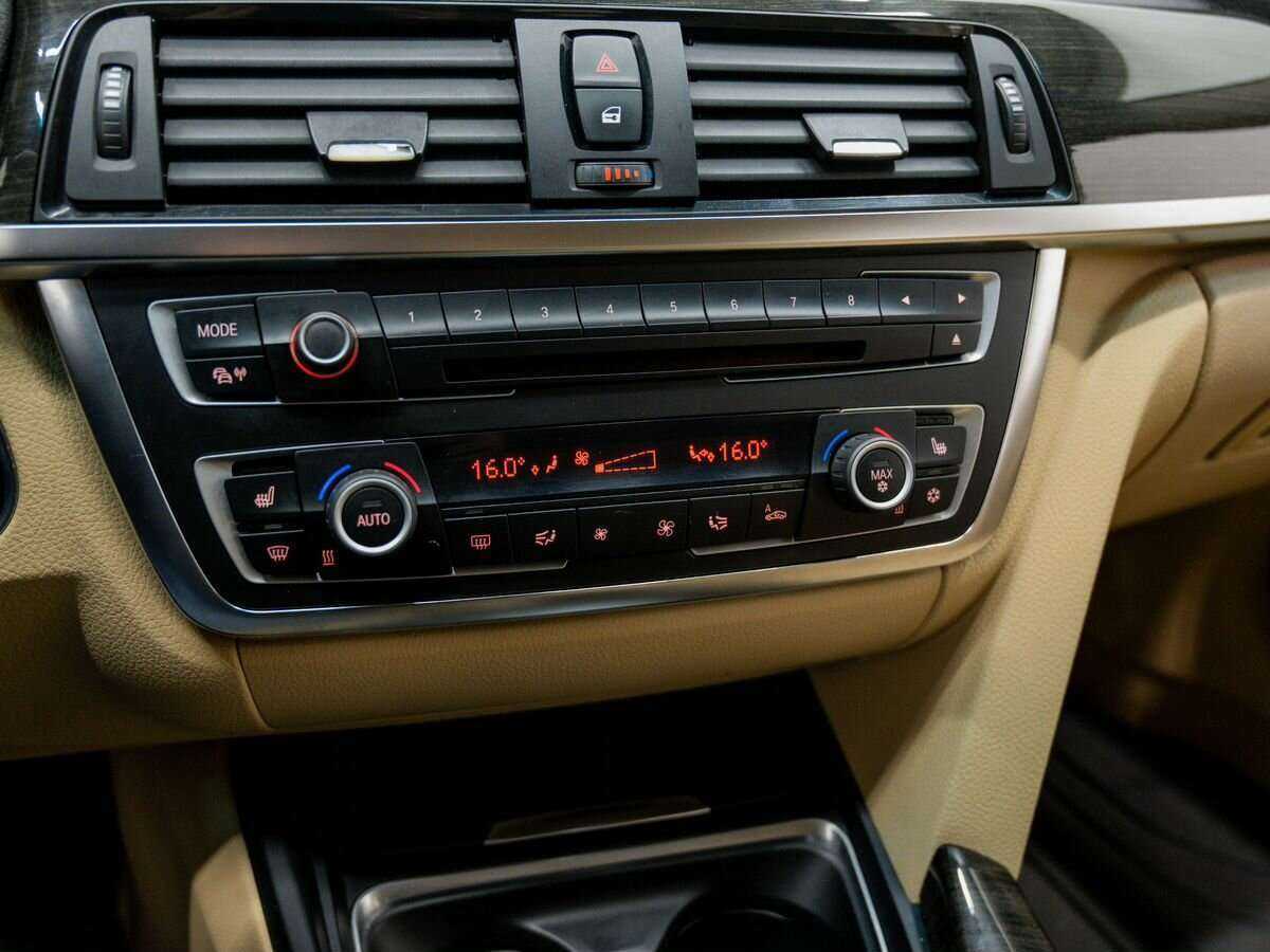 BMW 3 серии 328i, 2012 Фото №16