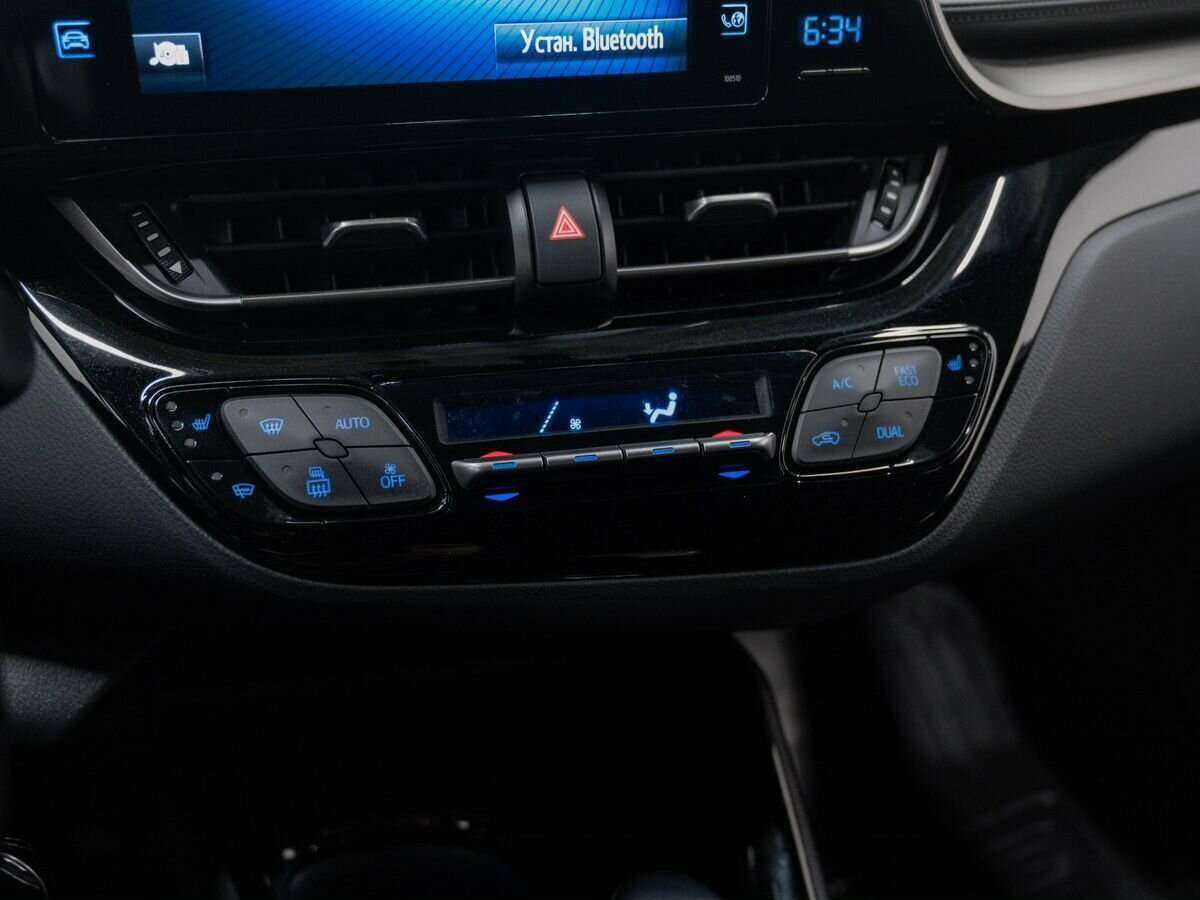 Toyota C-HR, 2018 Фото №17