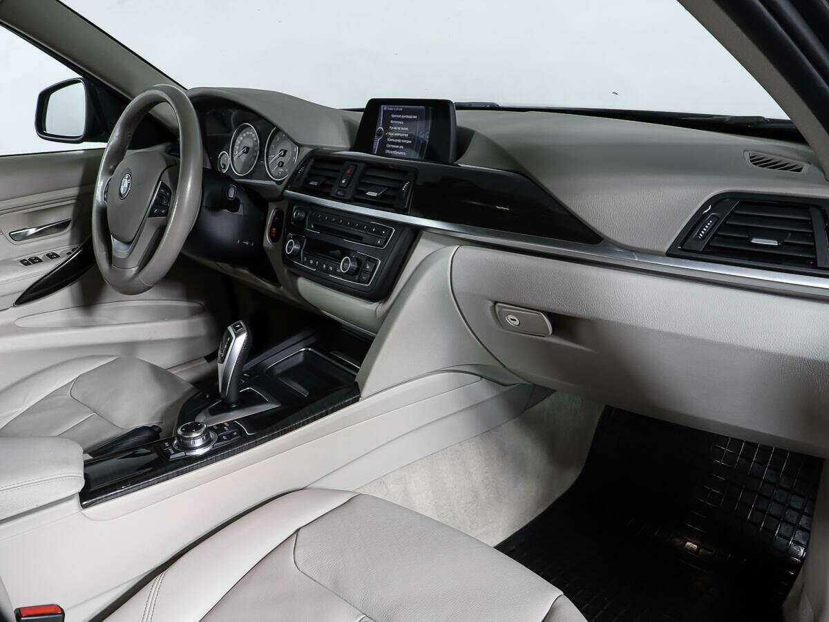 BMW 3 серии 320i, 2012 Фото №9