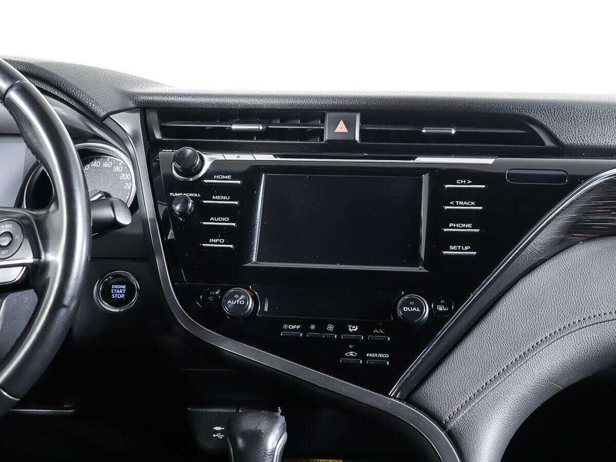 Toyota Camry, 2018 Фото №12