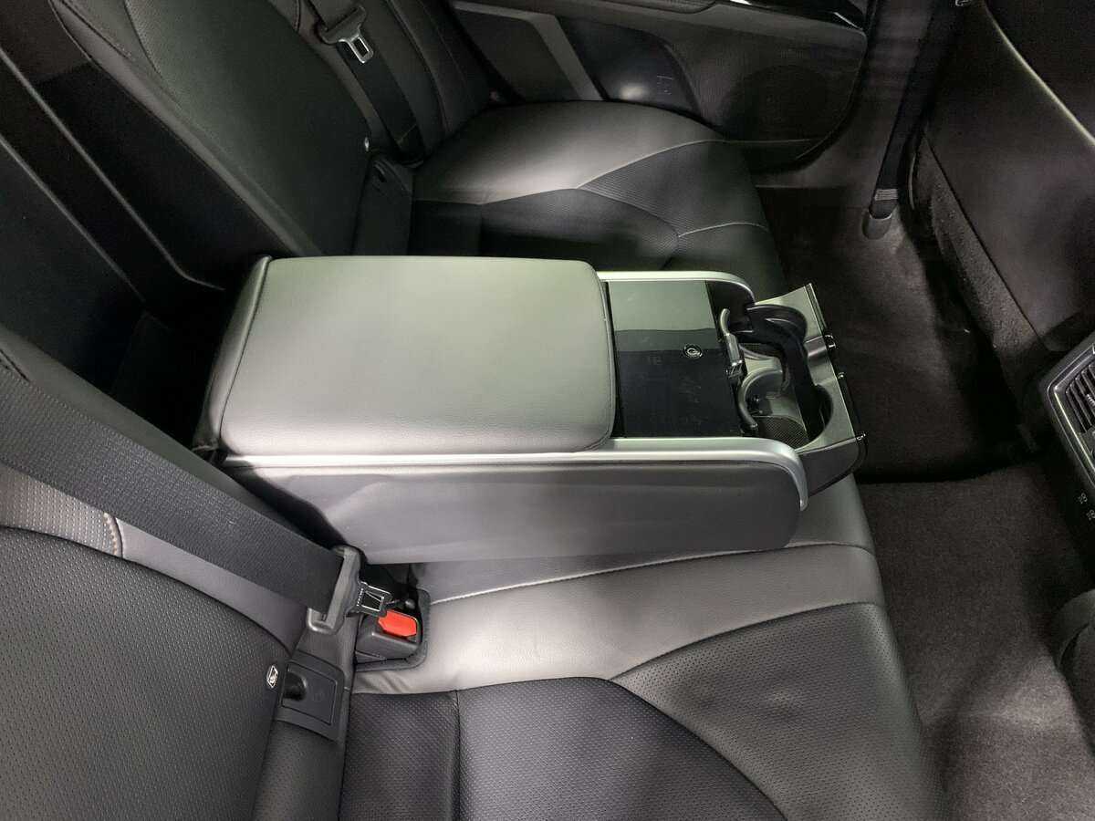 Toyota Camry, 2020 Фото №16