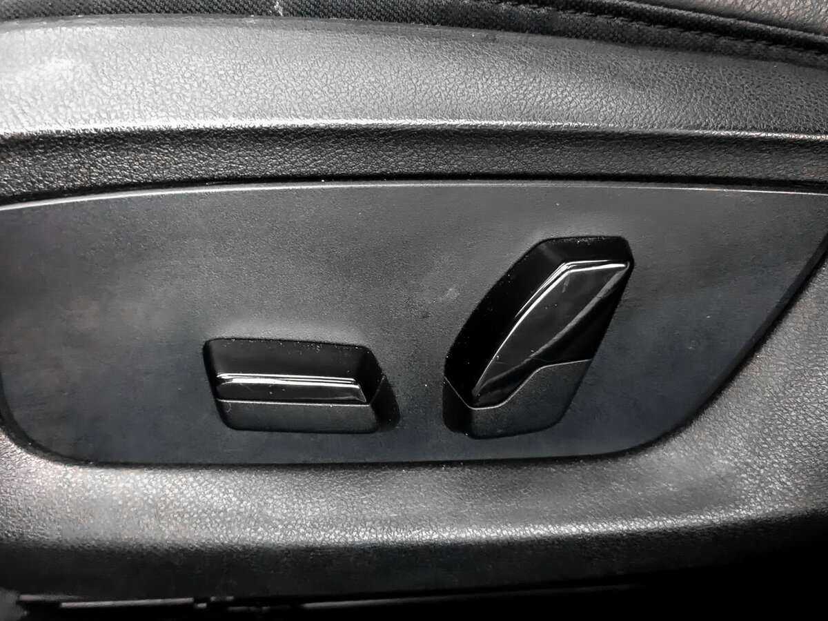 BMW 5 серии 520i, 2018 Фото №16