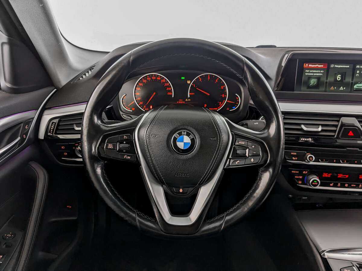 BMW 5 серии 520i, 2018 Фото №17