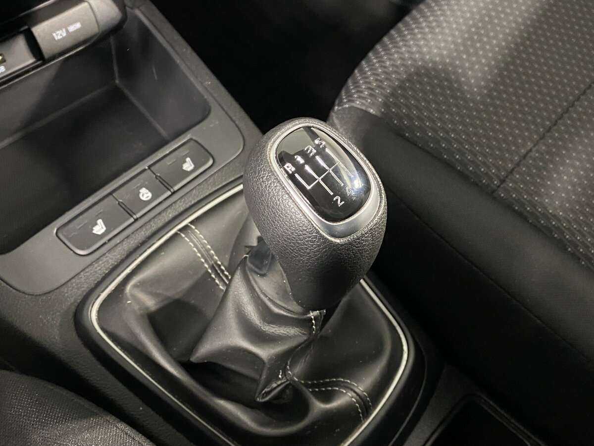 Kia Rio, 2021 Фото №12