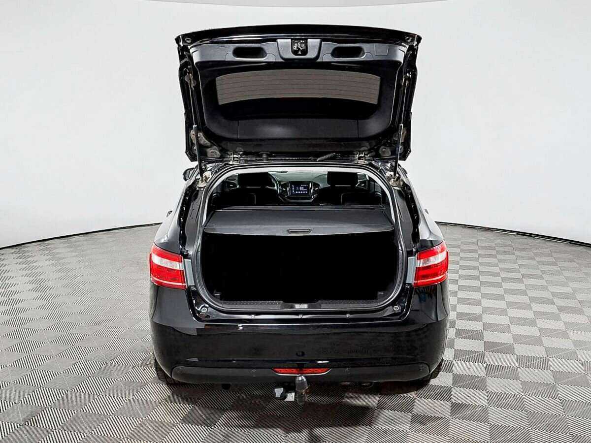 Lada (ВАЗ) Vesta SW, 2020 Фото №8