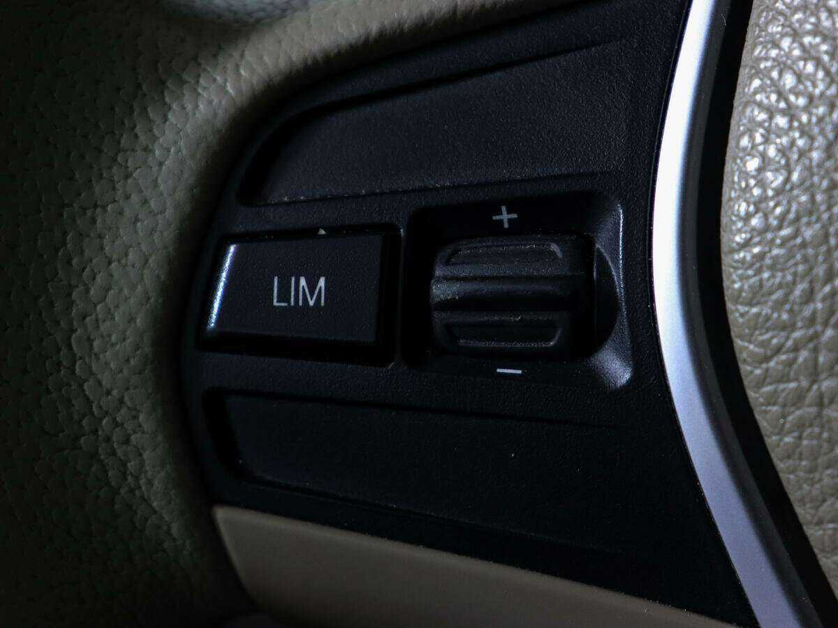 BMW 3 серии 320i xDrive, 2013 Фото №15