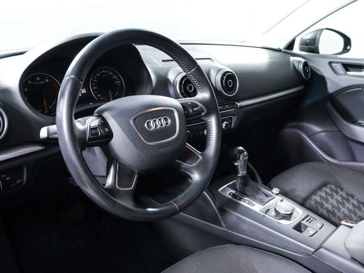 Audi A3, 2015 Фото №12