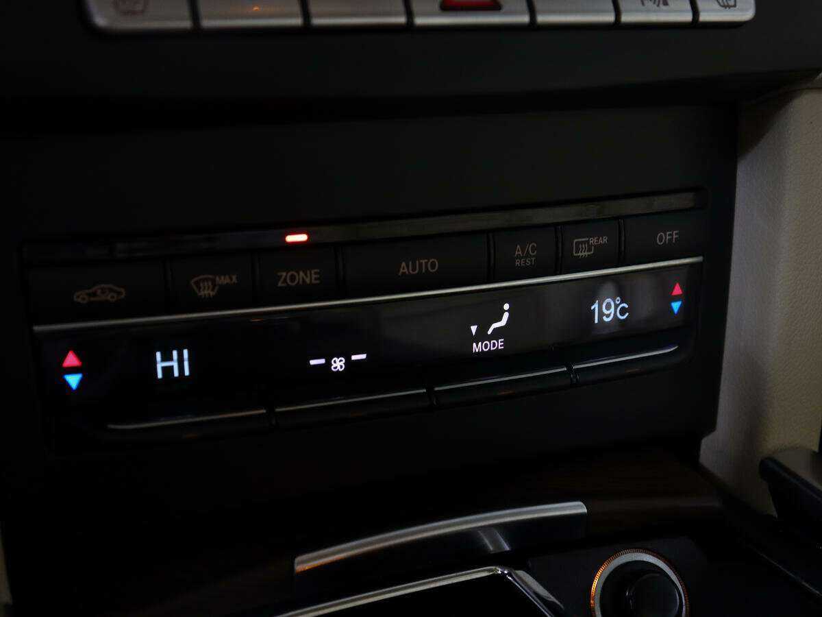 Mercedes-Benz E-Класс 250 CDI, 2015 Фото №16