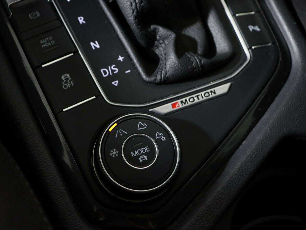 Volkswagen Tiguan, 2017 Фото №14
