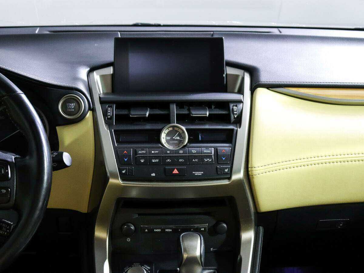 Lexus NX 200, 2016 Фото №10