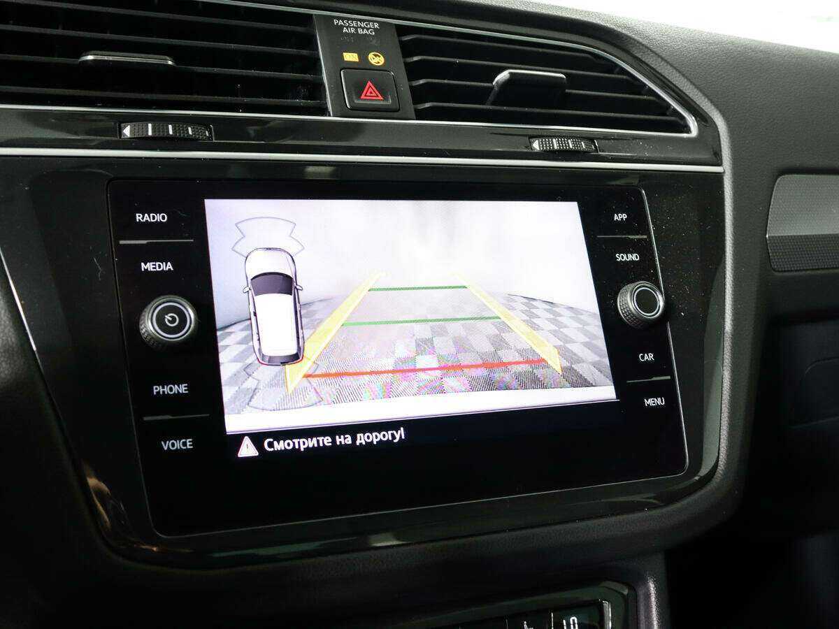 Volkswagen Tiguan, 2020 Фото №15