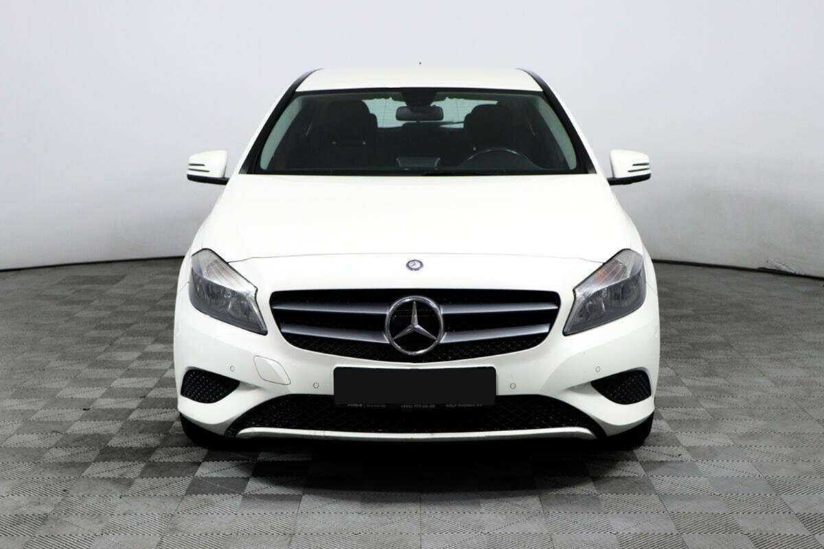 Mercedes-Benz A-Класс 180, 2014 - 116 872 км. | Фото №2