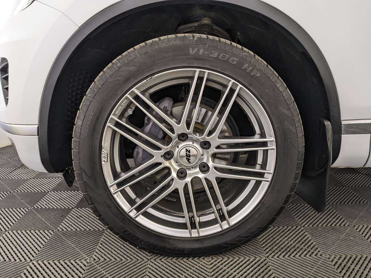 Volkswagen Touareg, 2017 Фото №12