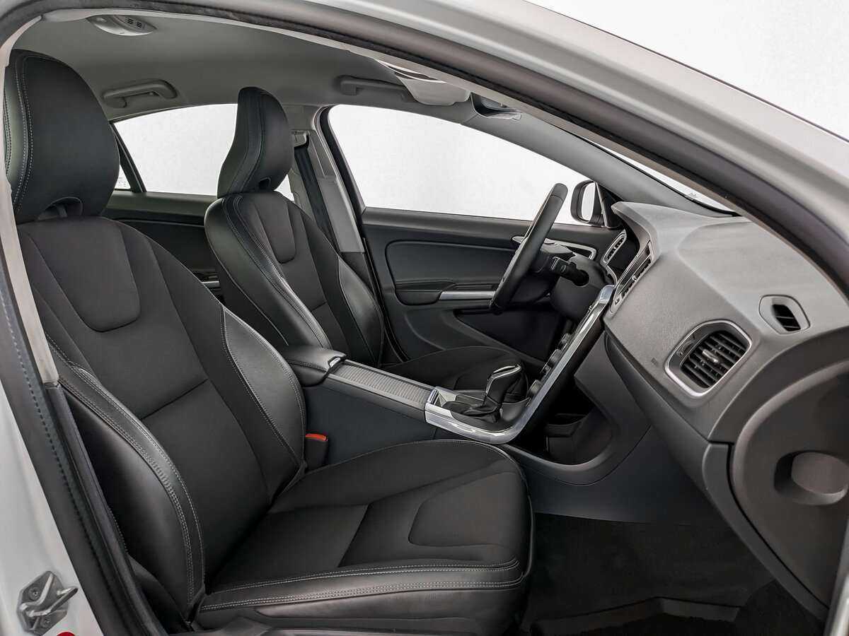 Volvo S60, 2015 Фото №19