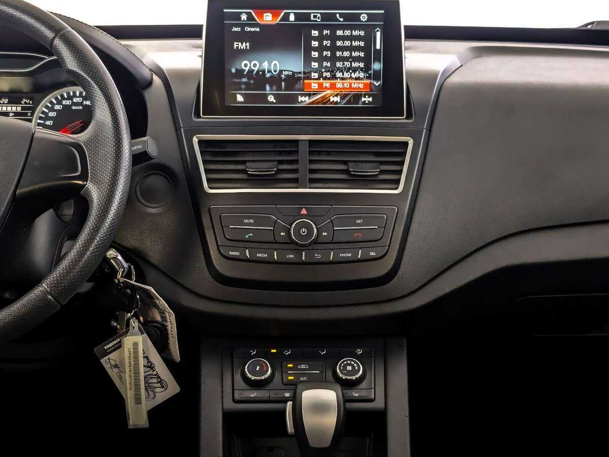 FAW Besturn X40, 2019 Фото №13