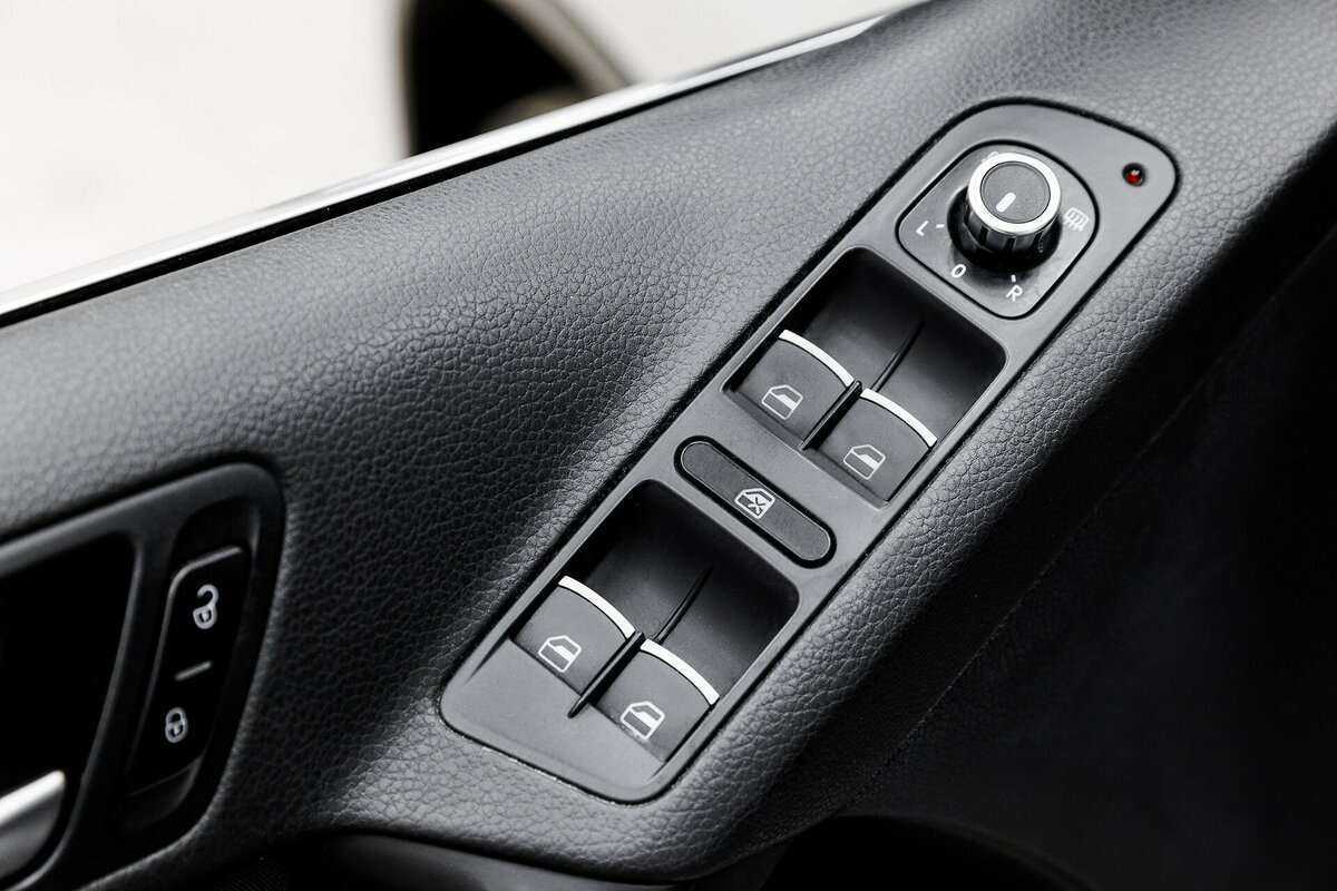 Volkswagen Tiguan, 2012 Фото №7