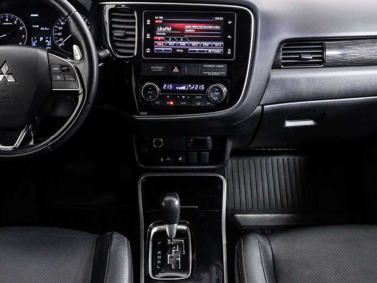 Mitsubishi Outlander, 2018 Фото №11