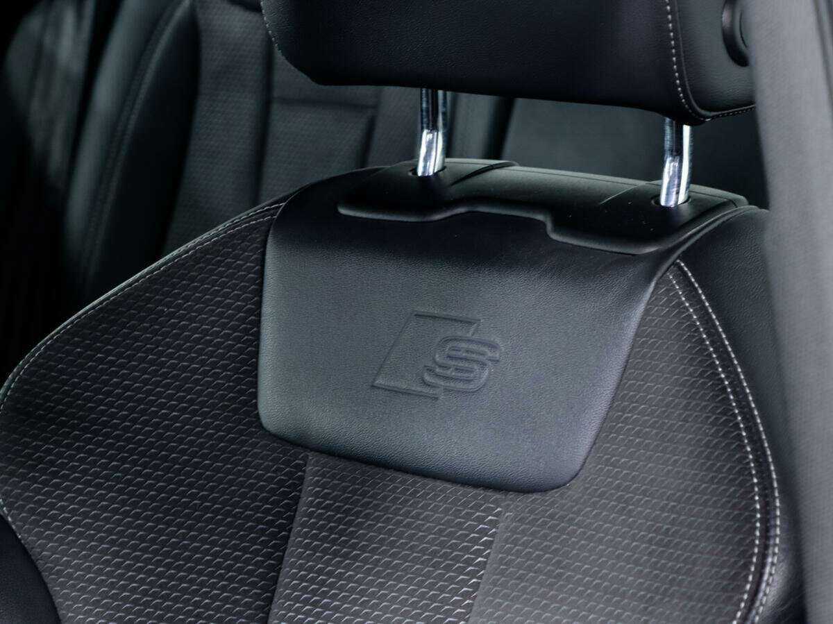 Audi A4, 2019 Фото №21