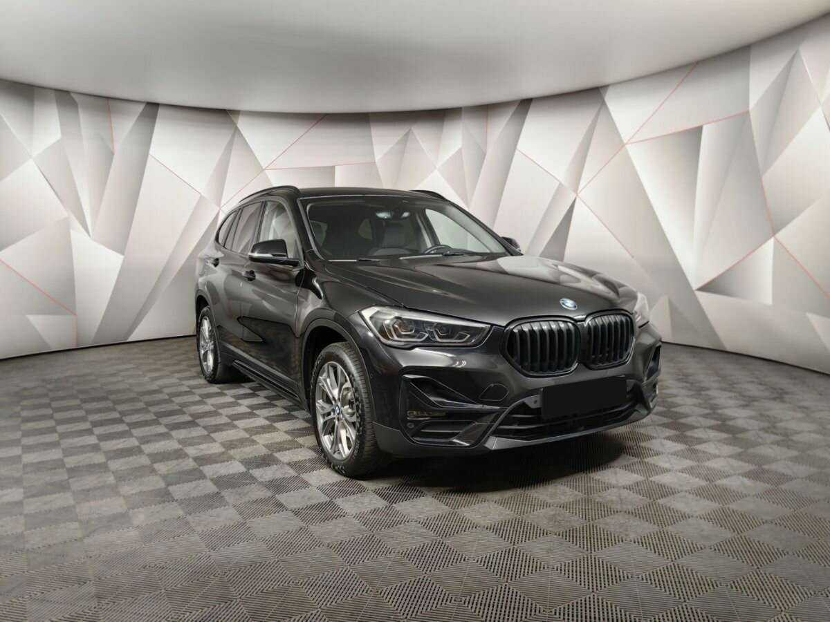 BMW X1 18d xDrive, 2020 - 64 634 км. | Фото №3