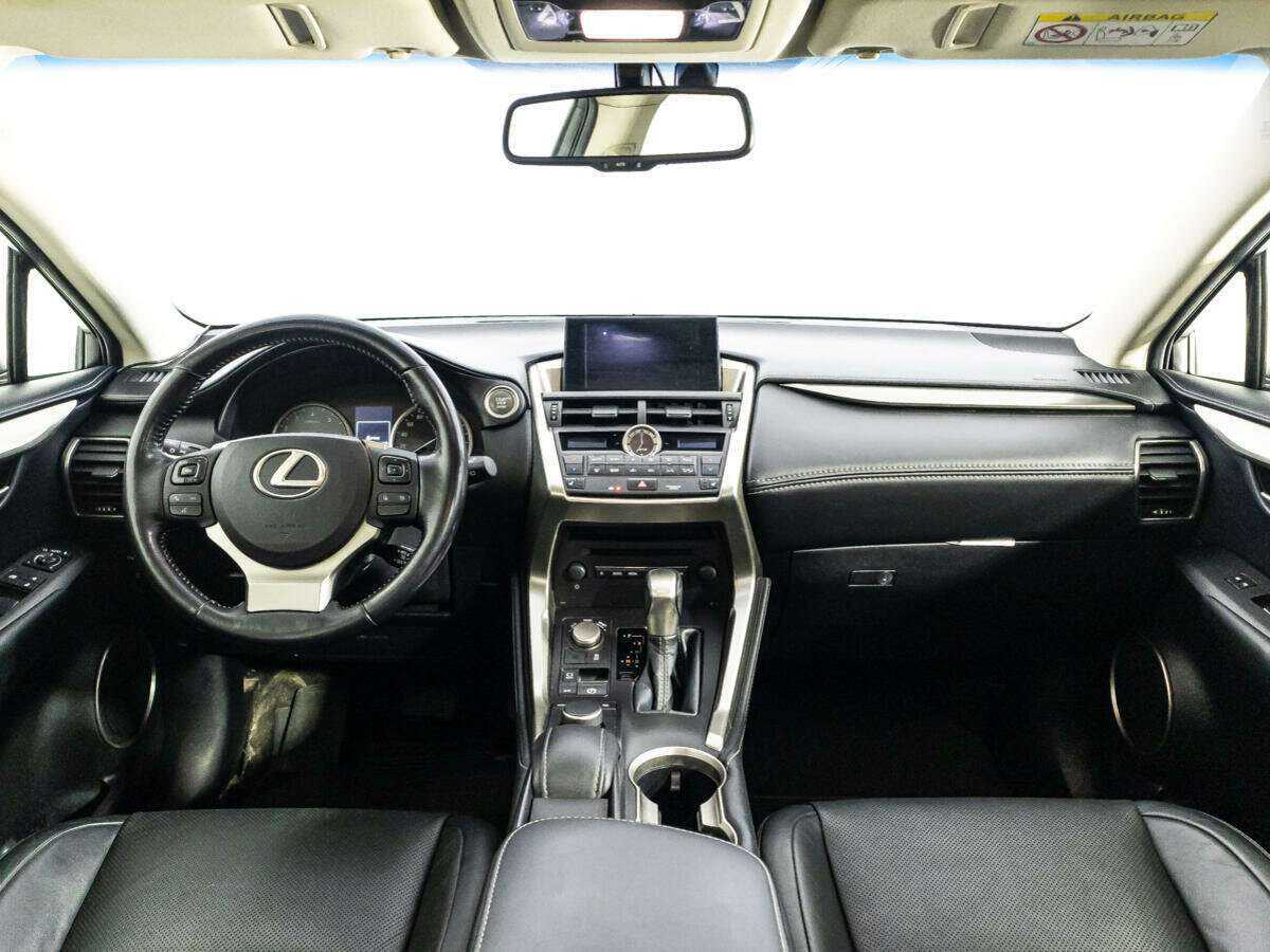 Lexus NX 200t, 2015 Фото №13