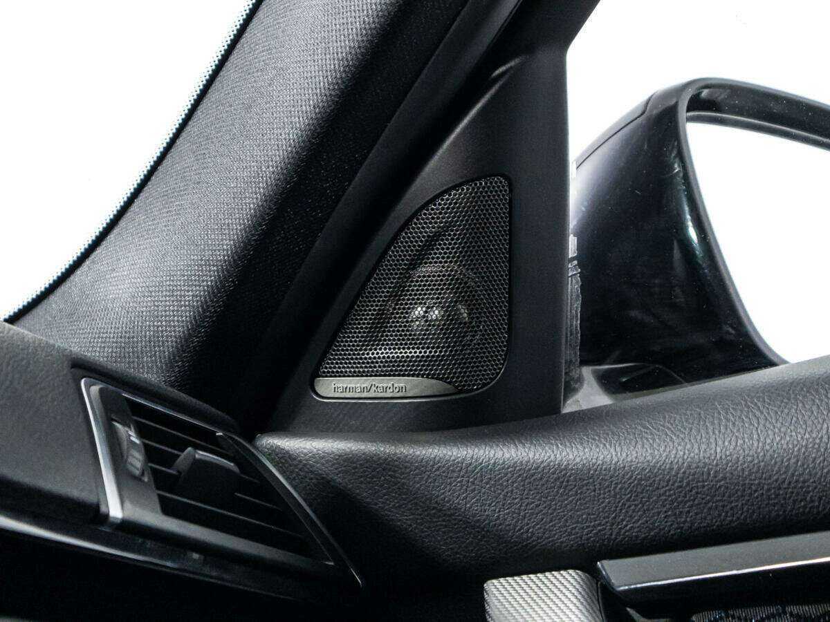 BMW 3 серии 320i xDrive, 2017 Фото №19