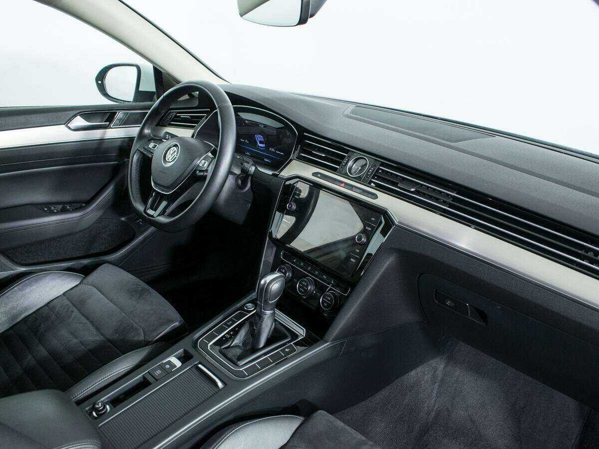 Volkswagen Passat, 2017 - 106 700 км. | Фото №8